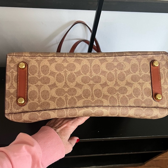 Coach Willow Brown Signature Tote Bag - Picture 6 of 13